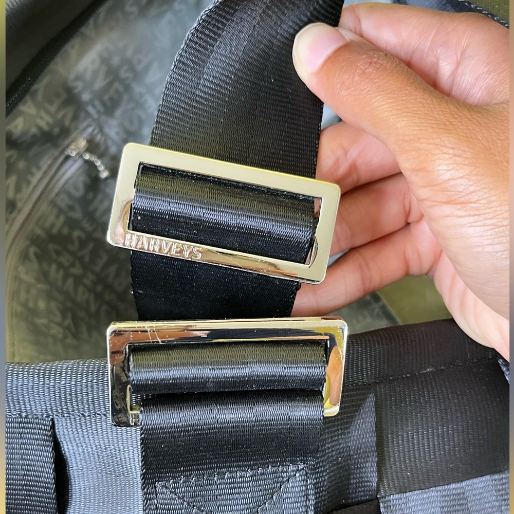 Harveys Seatbelt Bag - Picture 7 of 8